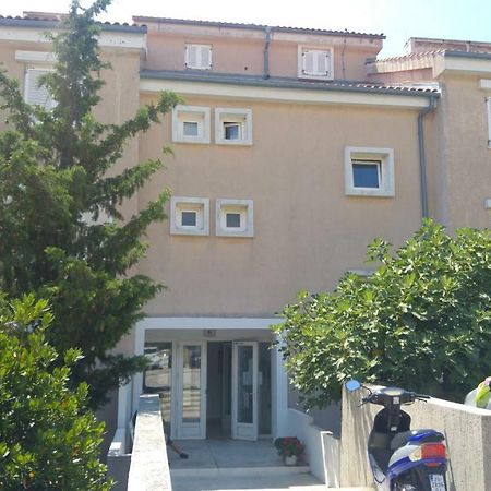 Studio Apartment Novi Vinodolski Exterior photo